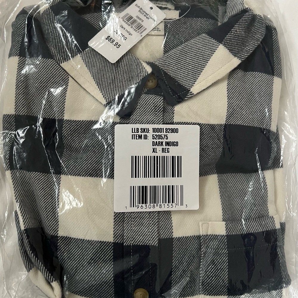 L.L. Bean Navy and Cream Checkered Button-Down Shirt - Picture 6 of 7
